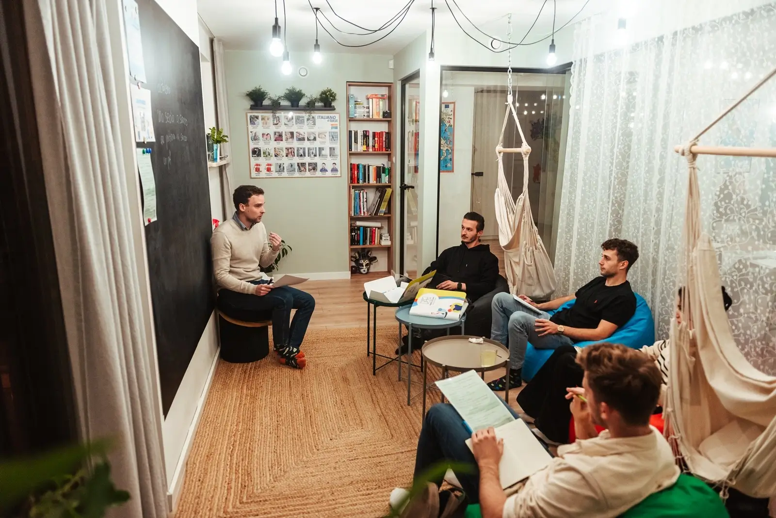 szkola-jezyka-wloskiego-krakow-sala-z-lezakami