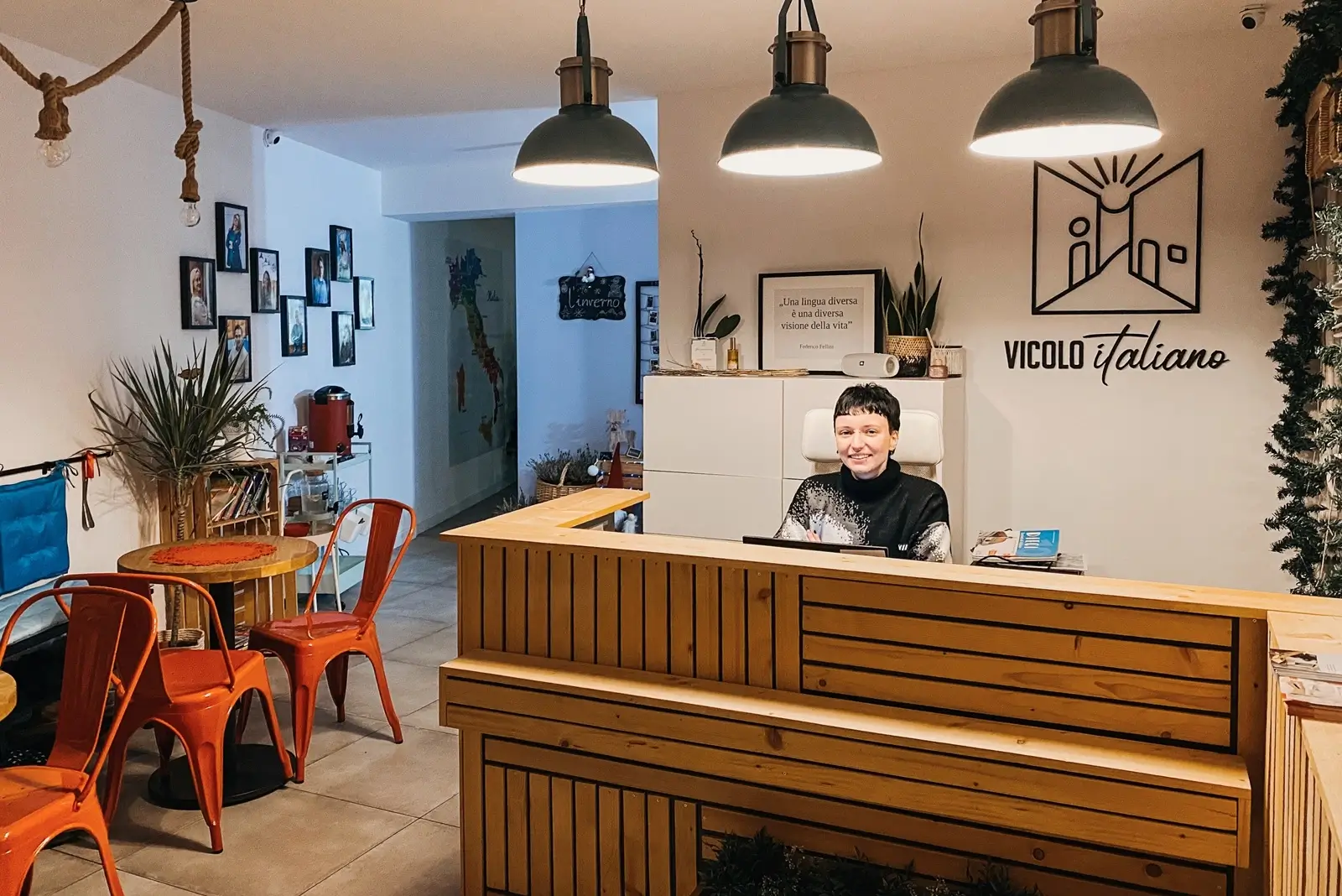 szkola-jezyka-wloskiego-krakow-sala-z-lezakami